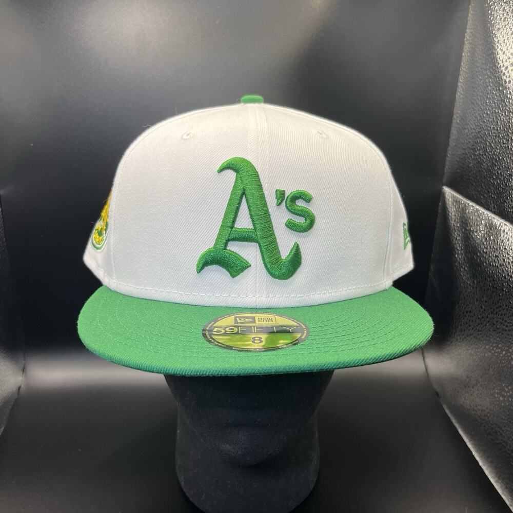 New Era Athletics Swingin' A's 59FIFTY Hat Size 8 White Kelly Green EUC